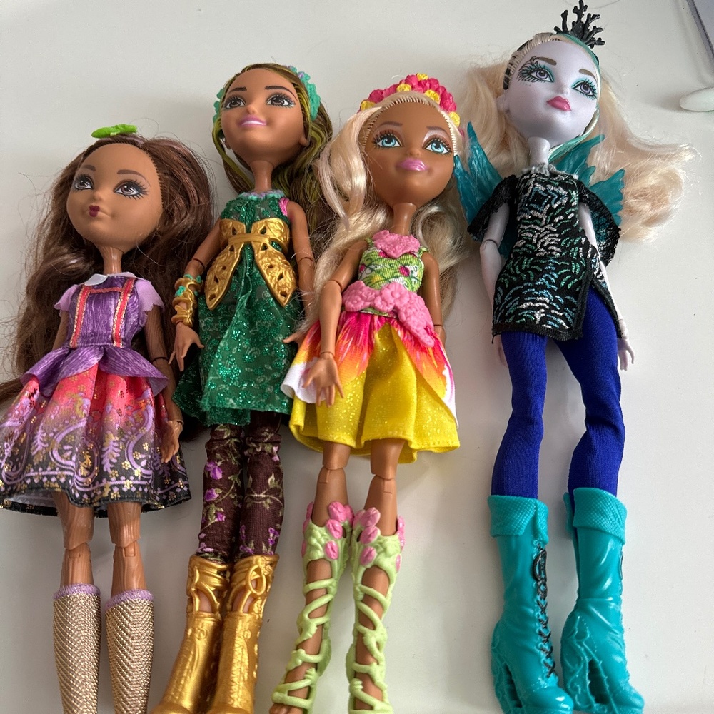 Ever after high dolls lot